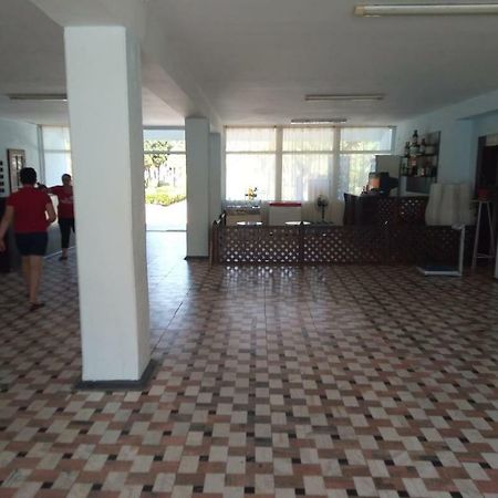 Hotel Сhernomorets Goudaouta Extérieur photo